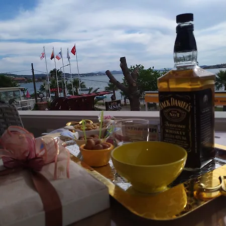 Senar Naz * Ayvalı