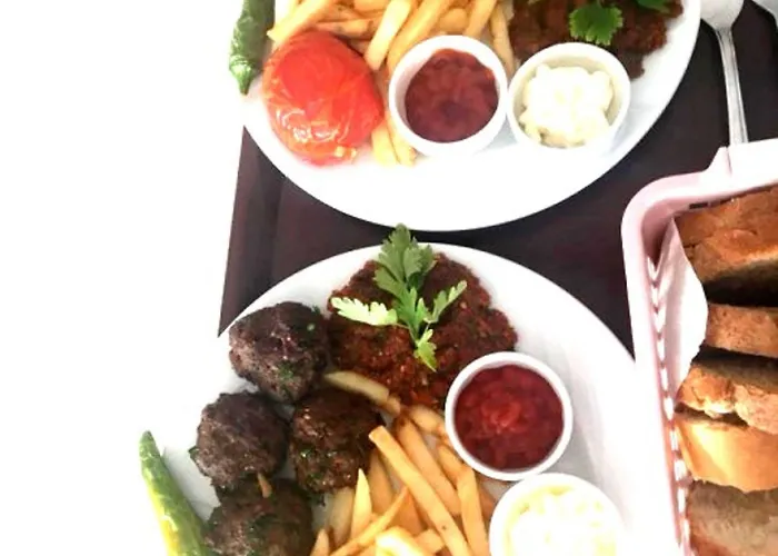 ホテル Senar Naz *